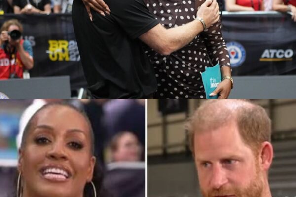 EVERYONE CAUGHT THE SAME MOMENT…